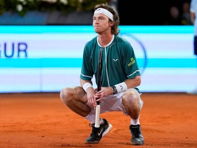 的年轻球员 的年轻球员