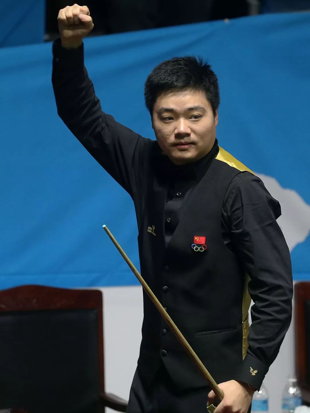 中摘得了一 中摘得了一